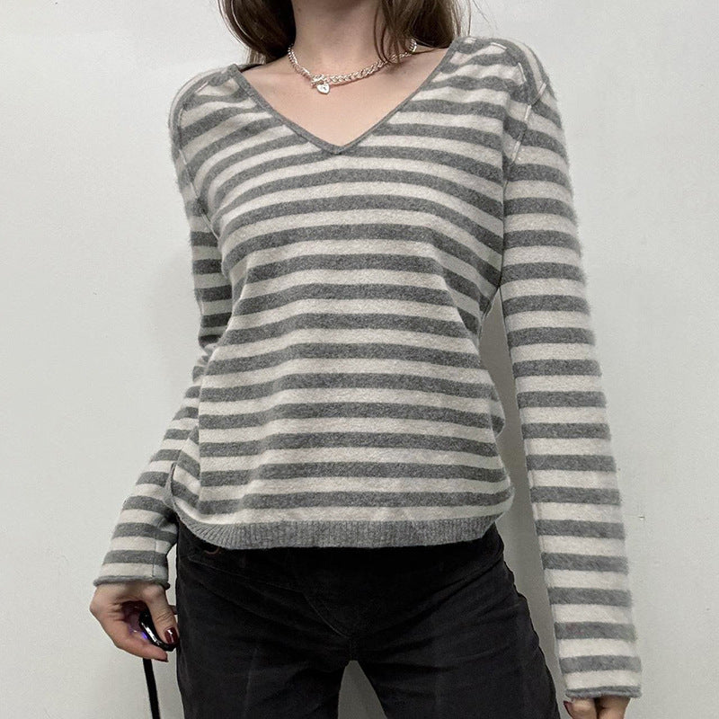 Fashionable V-neck Loose Long-sleeved Woolen Top