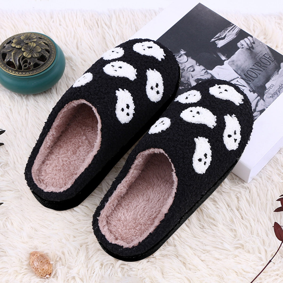 Fofinha - spooky slippers